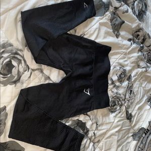 Gym shark leggings